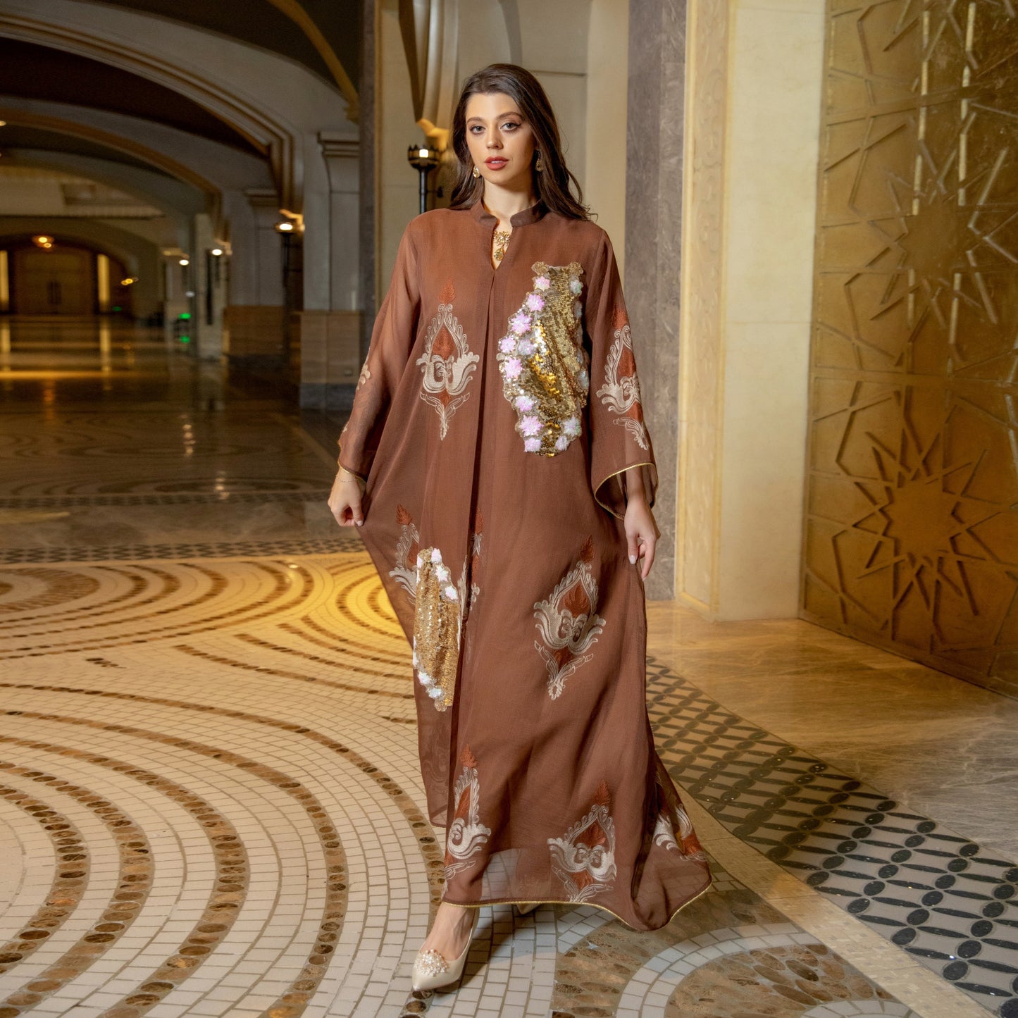 Robe brodée à sequins pour femme musulmane du Moyen-Orient | Yazijico™