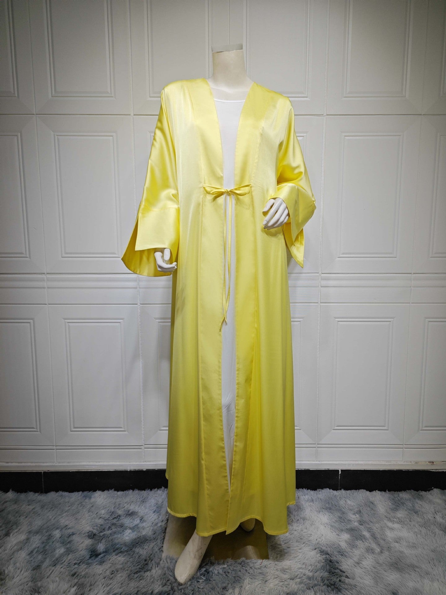 Robe musulmane du Moyen-Orient en satin doux et tendance | Yazijico™