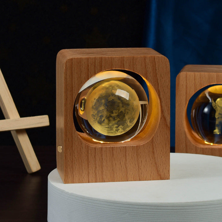 Veilleuse boule de cristal en hêtre gravée au laser | Yazijico™