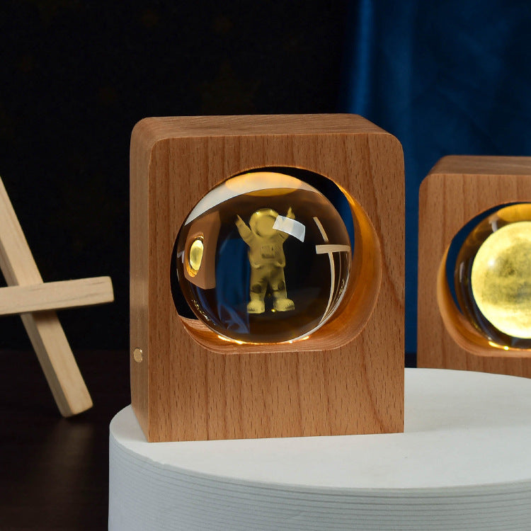 Veilleuse boule de cristal en hêtre gravée au laser | Yazijico™