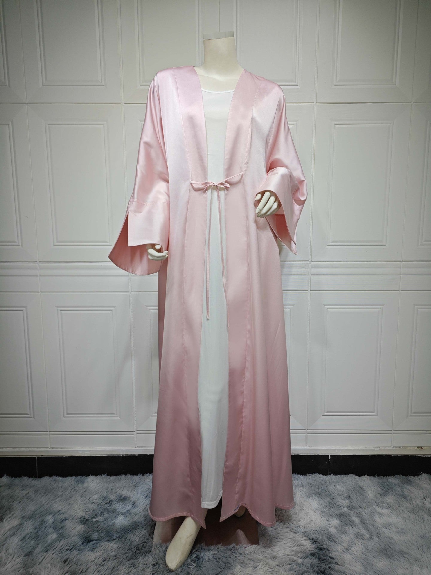 Robe musulmane du Moyen-Orient en satin doux et tendance | Yazijico™