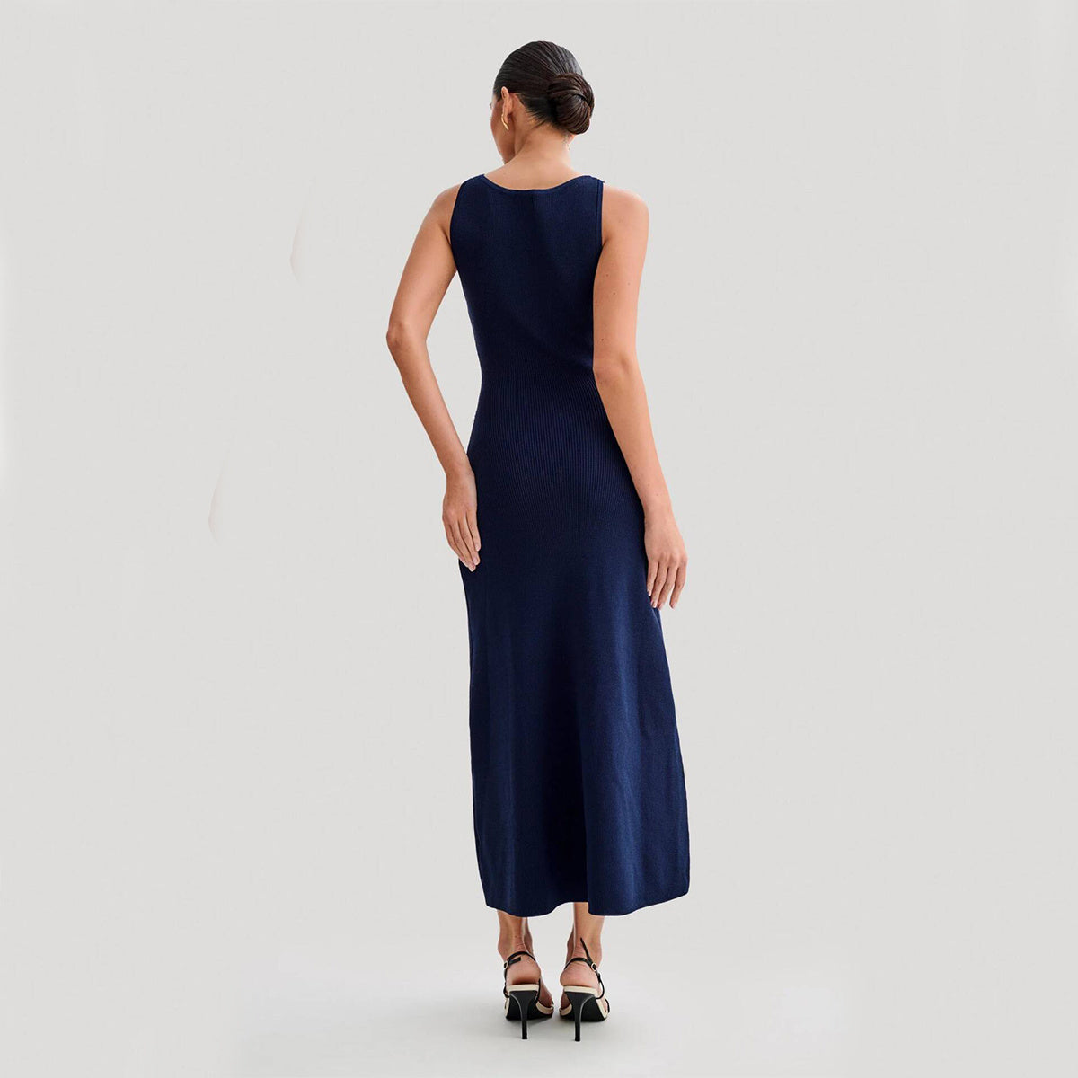Knitted Sleeveless Dress With Single Breast  Yazijico™ 