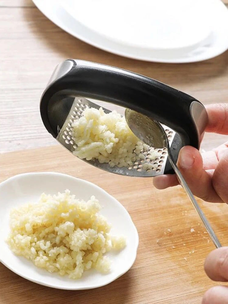 Manual Garlic Mincer Chopping Garlic Curve| Yazijico™ 