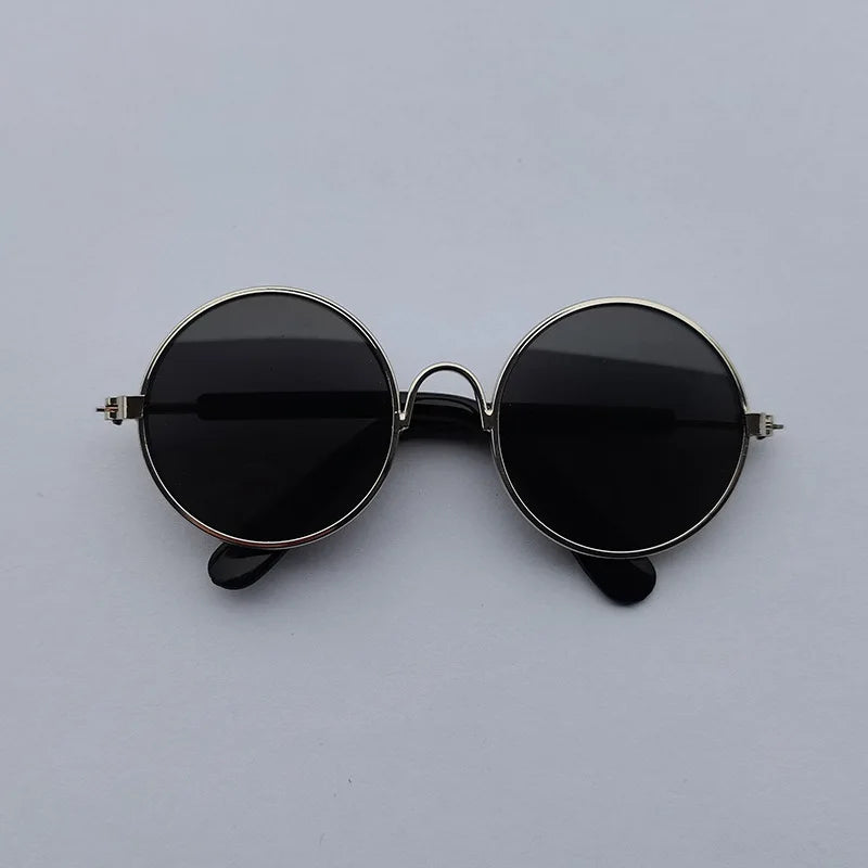 Lovely Vintage Round Cat Sunglasses Reflection | Yazijico™ 