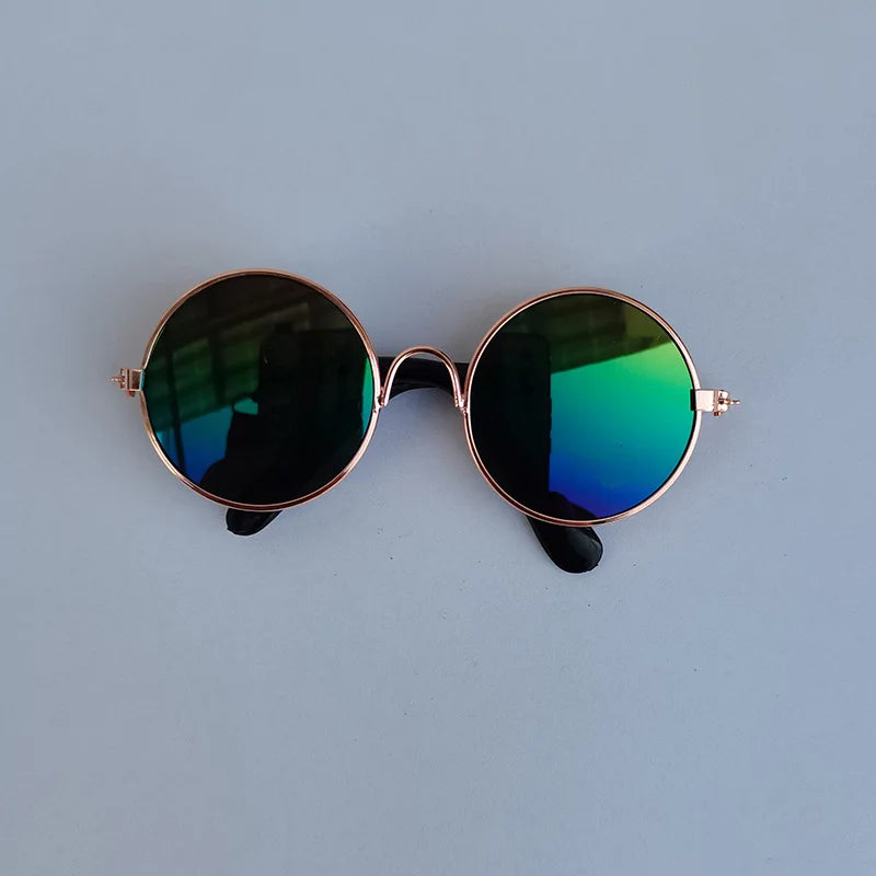 Lovely Vintage Round Cat Sunglasses Reflection | Yazijico™ 