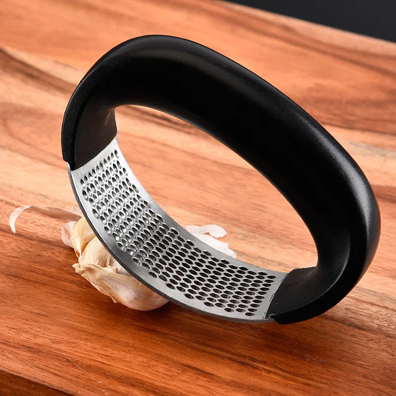 Manual Garlic Mincer Chopping Garlic Curve| Yazijico™ 