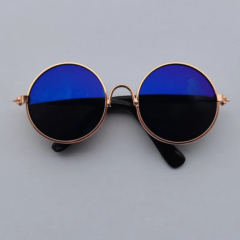 Lovely Vintage Round Cat Sunglasses Reflection | Yazijico™ 