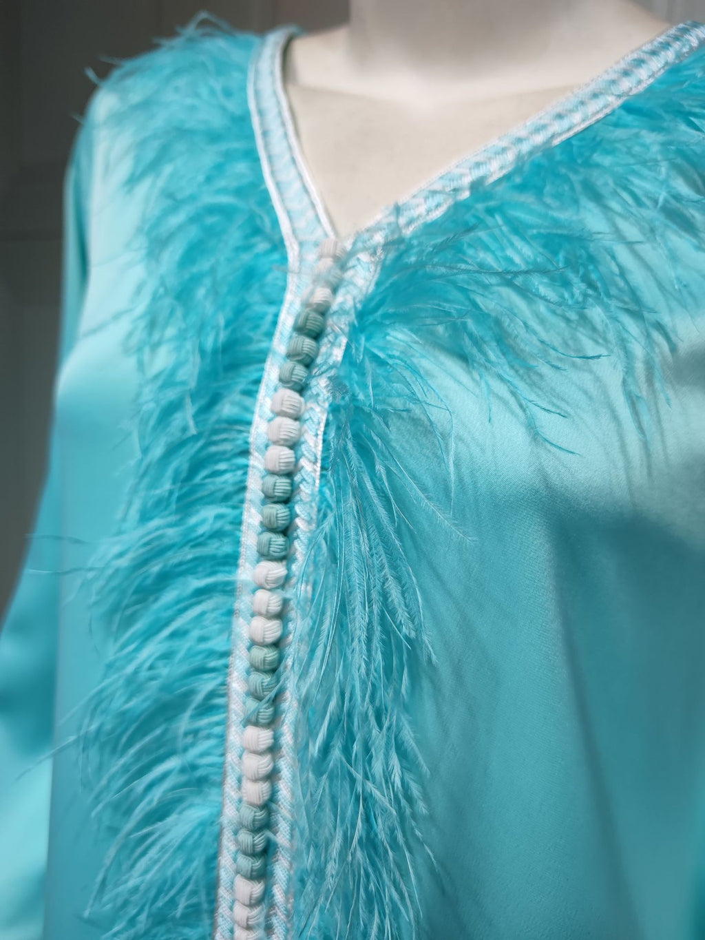 Robe style musulman du Moyen-Orient, patchwork de plumes | Yazijico™