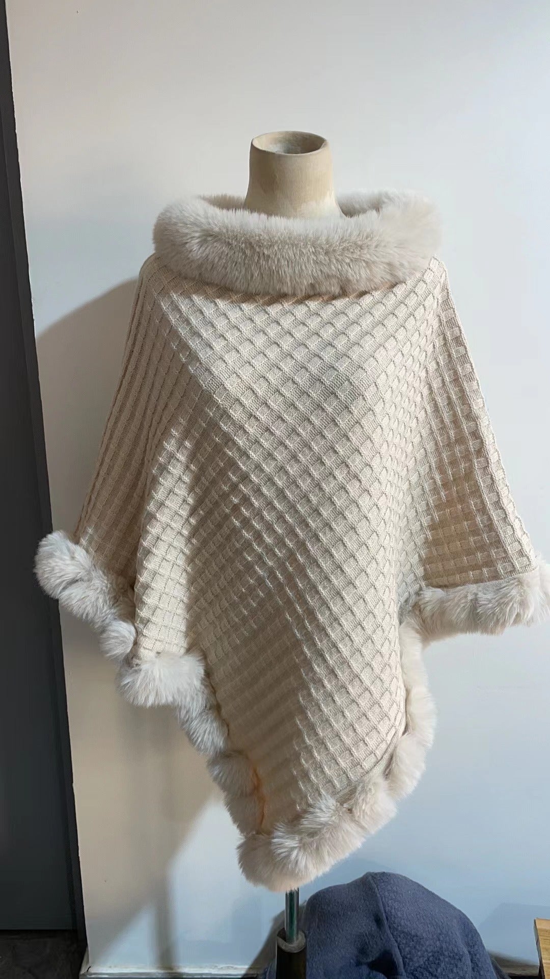 Cape Luxury Fur Cape Wraps Shawl Winter Fashion | Yazijico™