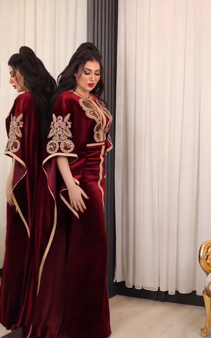 Robe en velours doré à paillettes style arabe du Moyen-Orient | Yazijico™